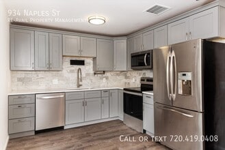 Building Photo - 934 Naples St