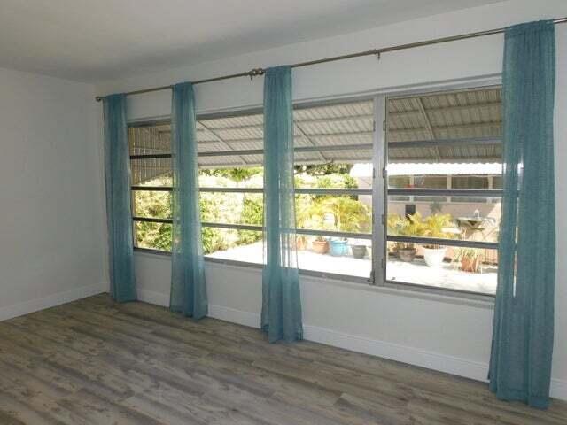 Building Photo - 231 S Palmway