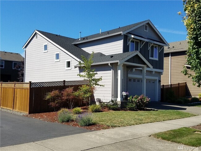 Building Photo - 6819 Sarazen St SE