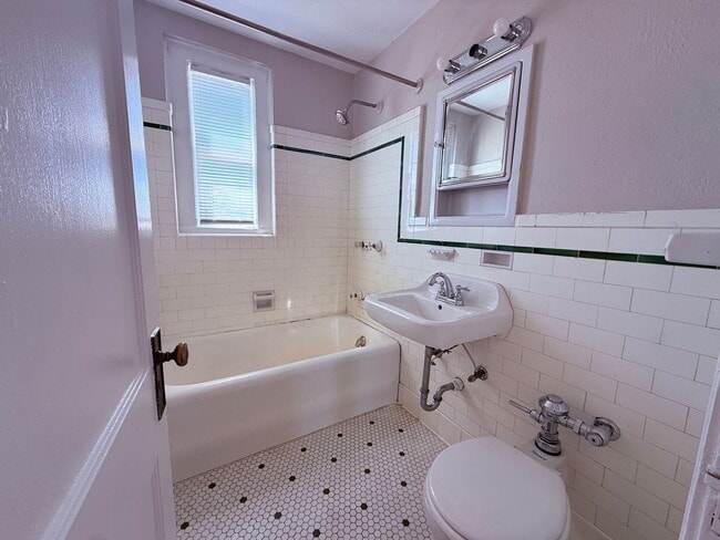 Interior Photo - The Terrace