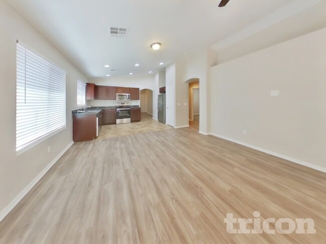 Building Photo - 1627 W Prospector Way