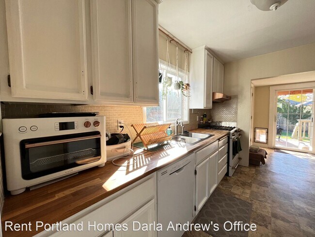 Foto del edificio - 2 br, 1 bath House - 5514 SE Flavel Street