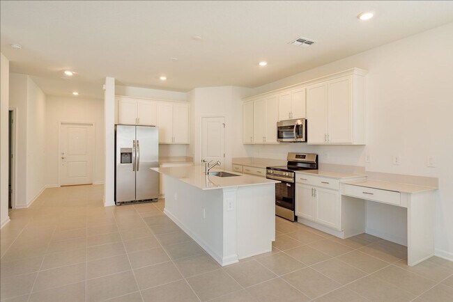 Foto del edificio - Brand New 2 Story 5 Bedroom 3 Bathroom Home