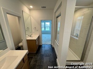 Building Photo - 138 Red Oak