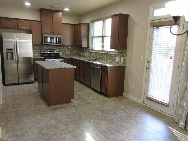 Building Photo - 3452 Brockenhurst Dr