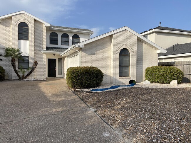 Foto del edificio - 13930 Dasmarinas Dr
