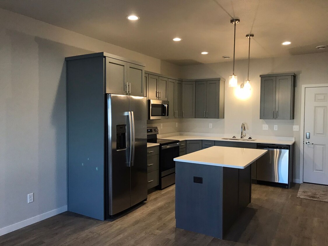 Foto principal - Valley View Townhomes
