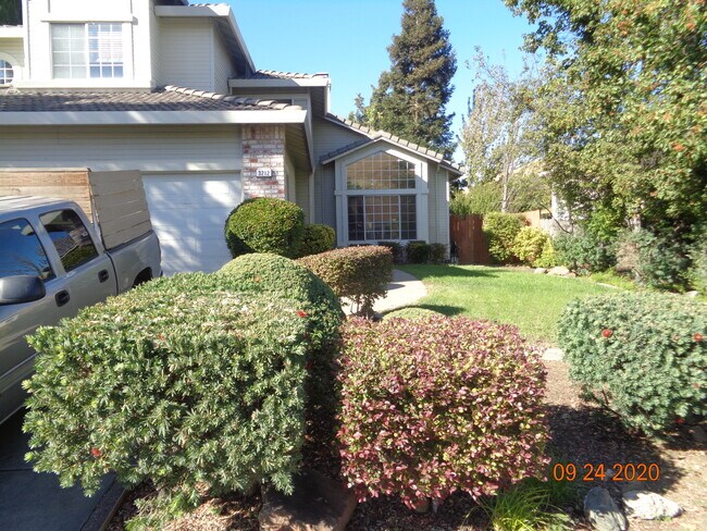 Building Photo - 3212 Bear Creek Dr