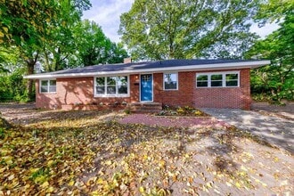 Building Photo - 1557 N Great Neck Rd