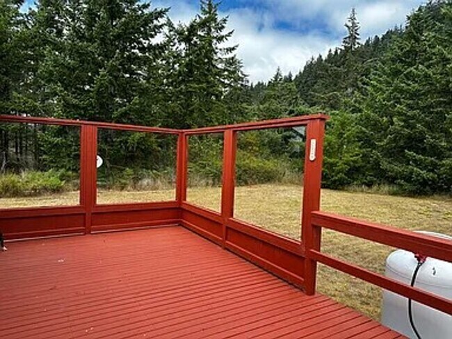 Foto del edificio - Chinook, WA 3 Bedroom 2 Bath Home with Vie...