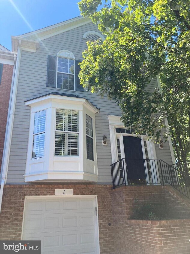 1 Vanderbilt Ct, Rockville, MD 20850 Townhome Rentals in Rockville MD