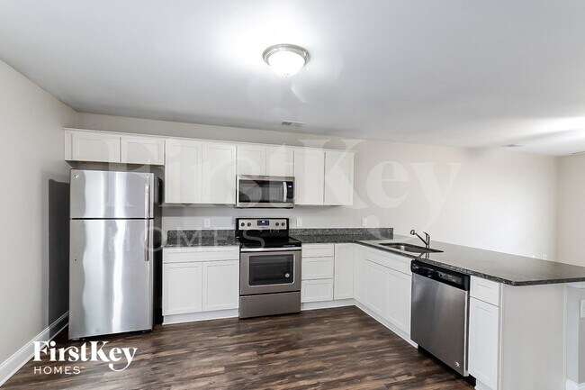 Foto del edificio - 6710 Sawnee Way