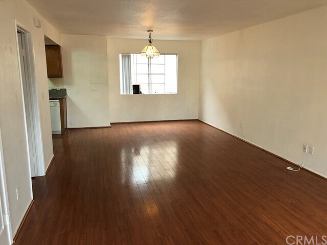 Building Photo - 157 Diamond St