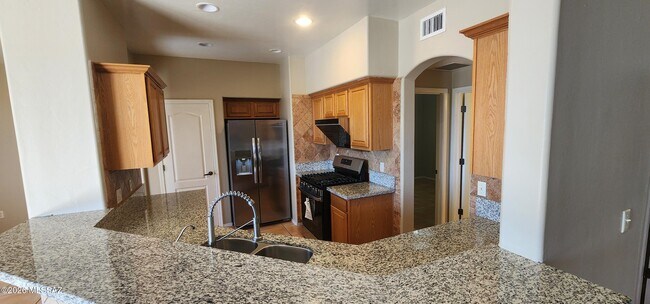 Foto del edificio - 5453 N Little River Ln