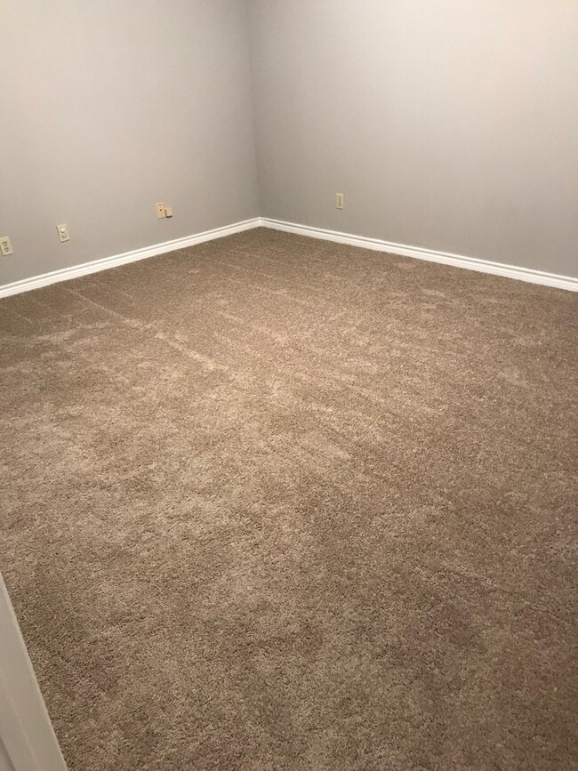 Foto del edificio - Gorgeous Carrollton Townhome