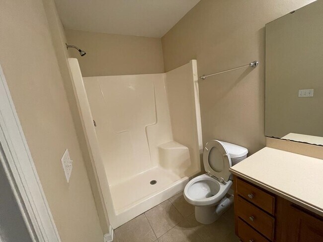 Foto del edificio - 1611 Quazar Rd