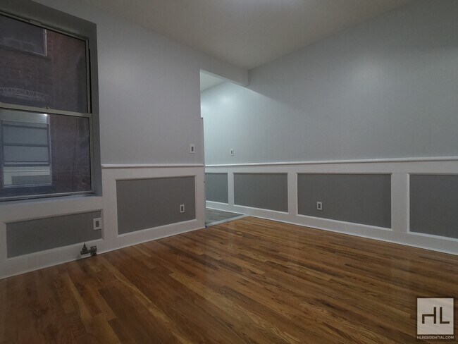 Building Photo - 2 BEDROOM ON CHAUNCEY STREET