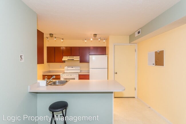 Building Photo - 1206 Waterside Cove