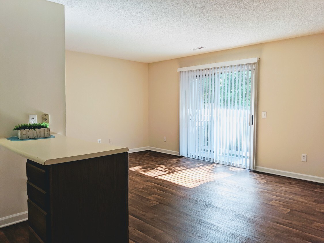 722 Salem St, Thomasville, NC 27360 Apartments in Thomasville, NC