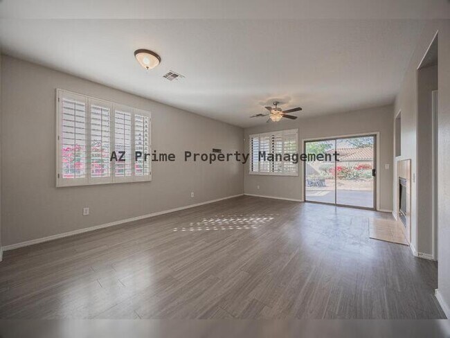 Foto del edificio - 2414 W Lewis and Clark Trail