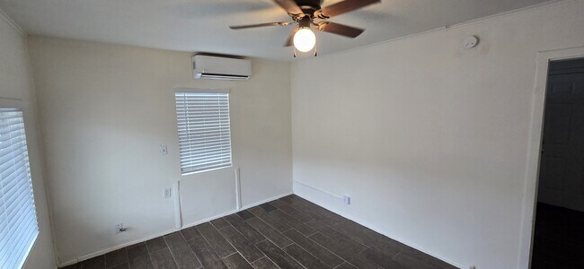 Foto del edificio - 940 S Stone Ave