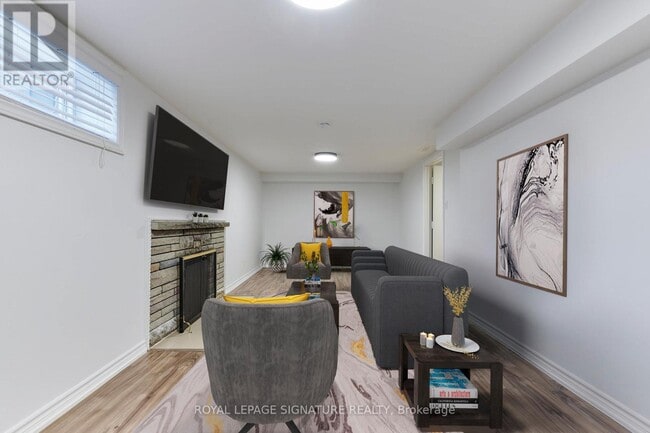 Building Photo - 43 Meadowacres Dr