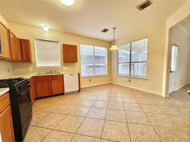 Foto del edificio - 16322 Sitella Ct