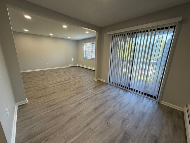 Interior Photo - Avon Woods Apartments