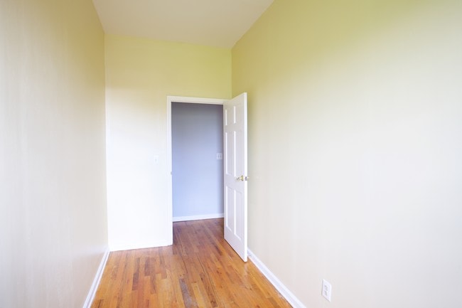 Building Photo - 150 W 123rd St