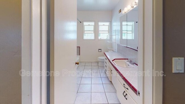 Building Photo - 5744 Mary Ln Dr