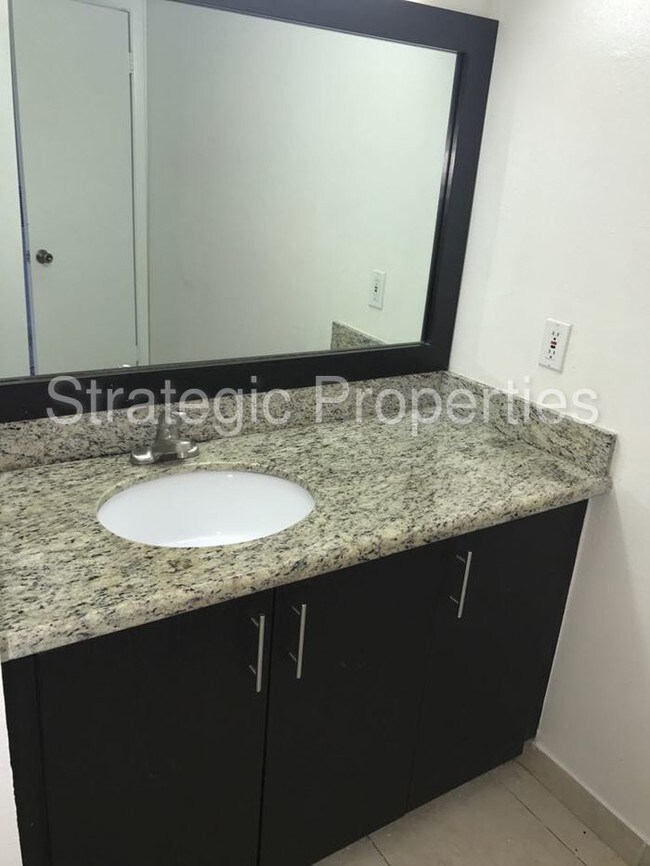 Foto del edificio - 4019 NW 87th Ave