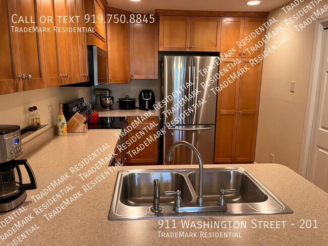 Building Photo - 2 Bedroom 2 Bath Condo in Bishop Park!