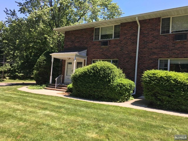 Foto principal - 5006 Christopher St