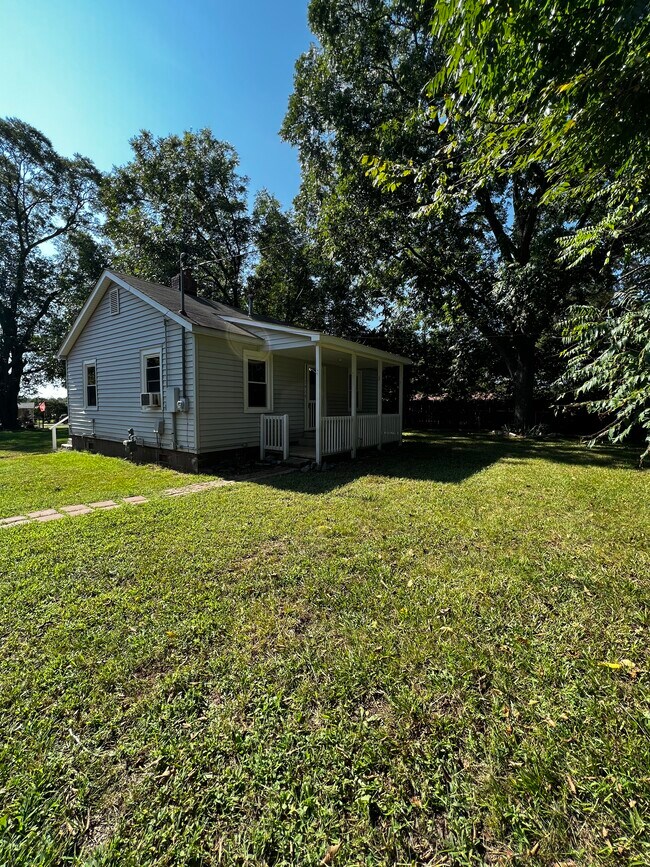 Building Photo - 3926 Old York Rd