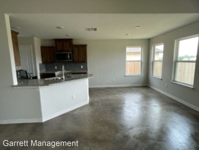 Building Photo - 3 br, 2 bath House - 1077 Fieldstone Dr