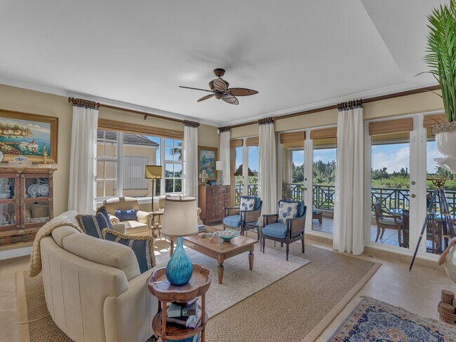 Foto del edificio - 9019 Somerset Bay Ln