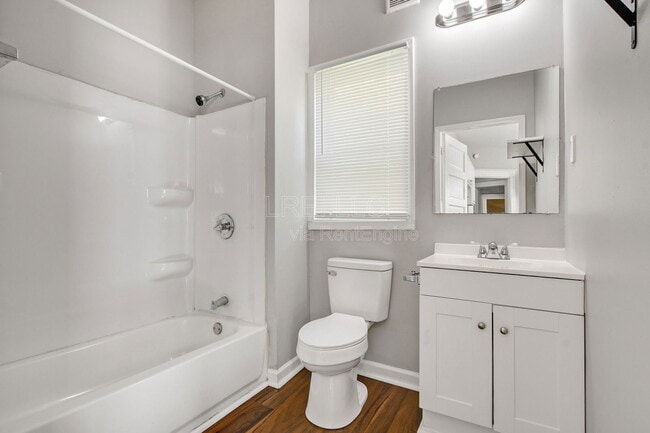 Building Photo - 317 S 39th St