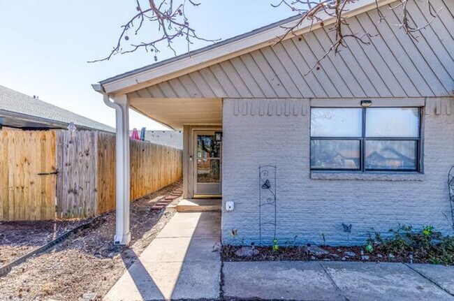 Foto del edificio - Charming Duplex in Norman!