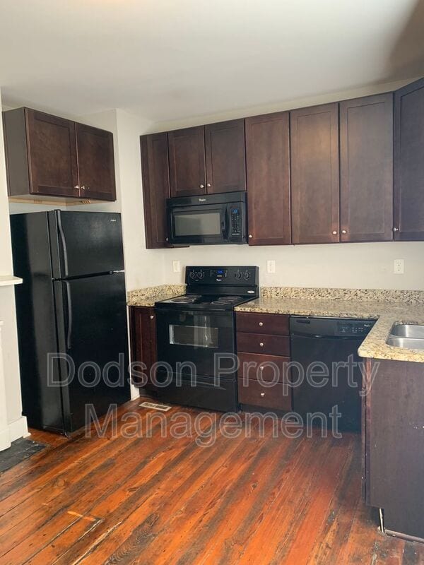 Building Photo - 633 N 27th St