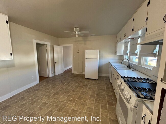 Building Photo - 3 br, 2 bath House - 395 Pismo Street