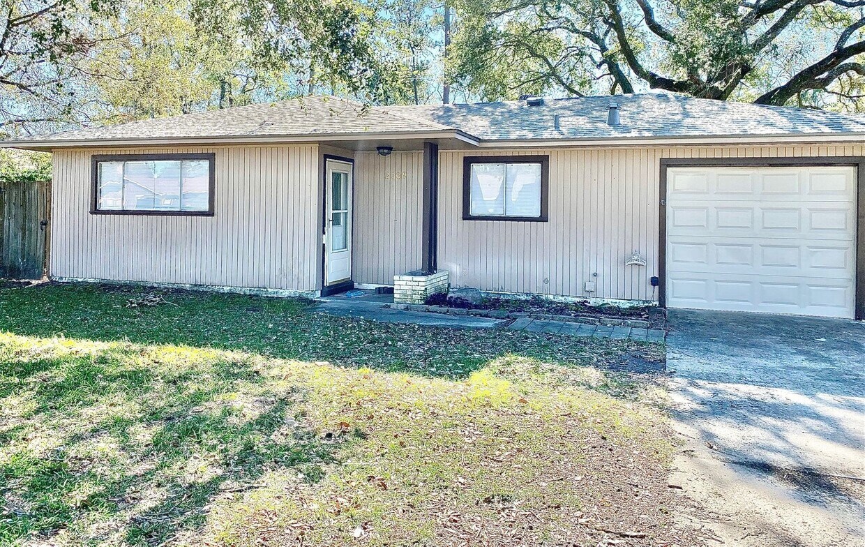 Primary Photo - 2109 Coronado Pl, Orange, TX 77630