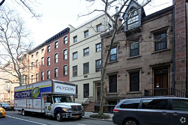 Building Photo - 9 W Tenth St