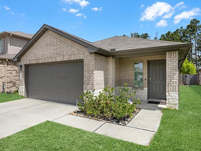 Building Photo - 16821 Short Pnes Dr