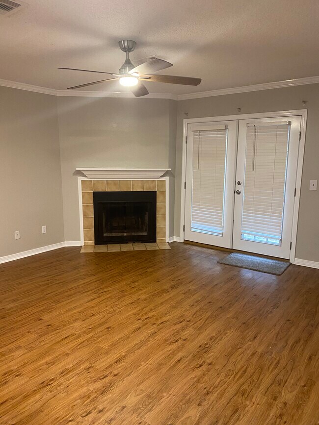Living Room - 10128 Vixen Pl