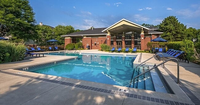 Foto del edificio - Woodlake Apartments