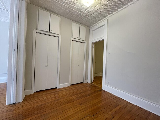 Foto del edificio - 1124 Washington St
