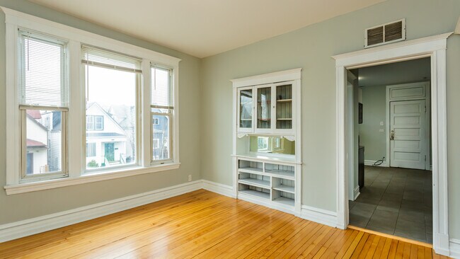 Building Photo - 3758 W McLean Ave