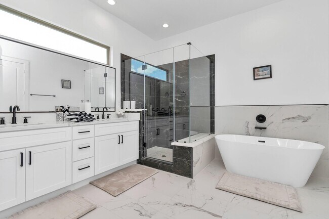 Foto del edificio - 3306 Live Oak St