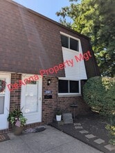 Building Photo - 2581 Shakespeare Ln