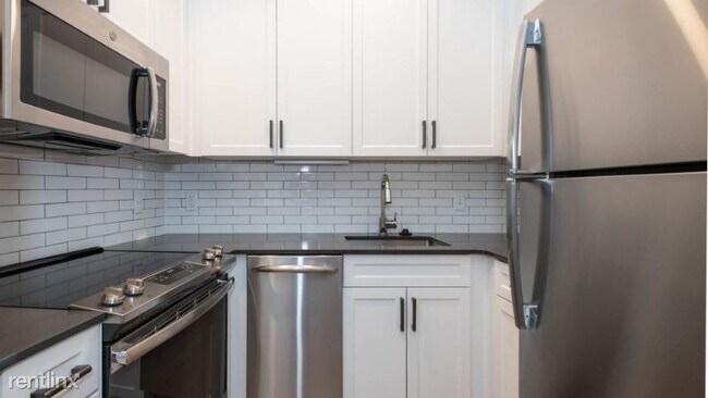Building Photo - 1 br, 1 bath Apartment - 7 India St